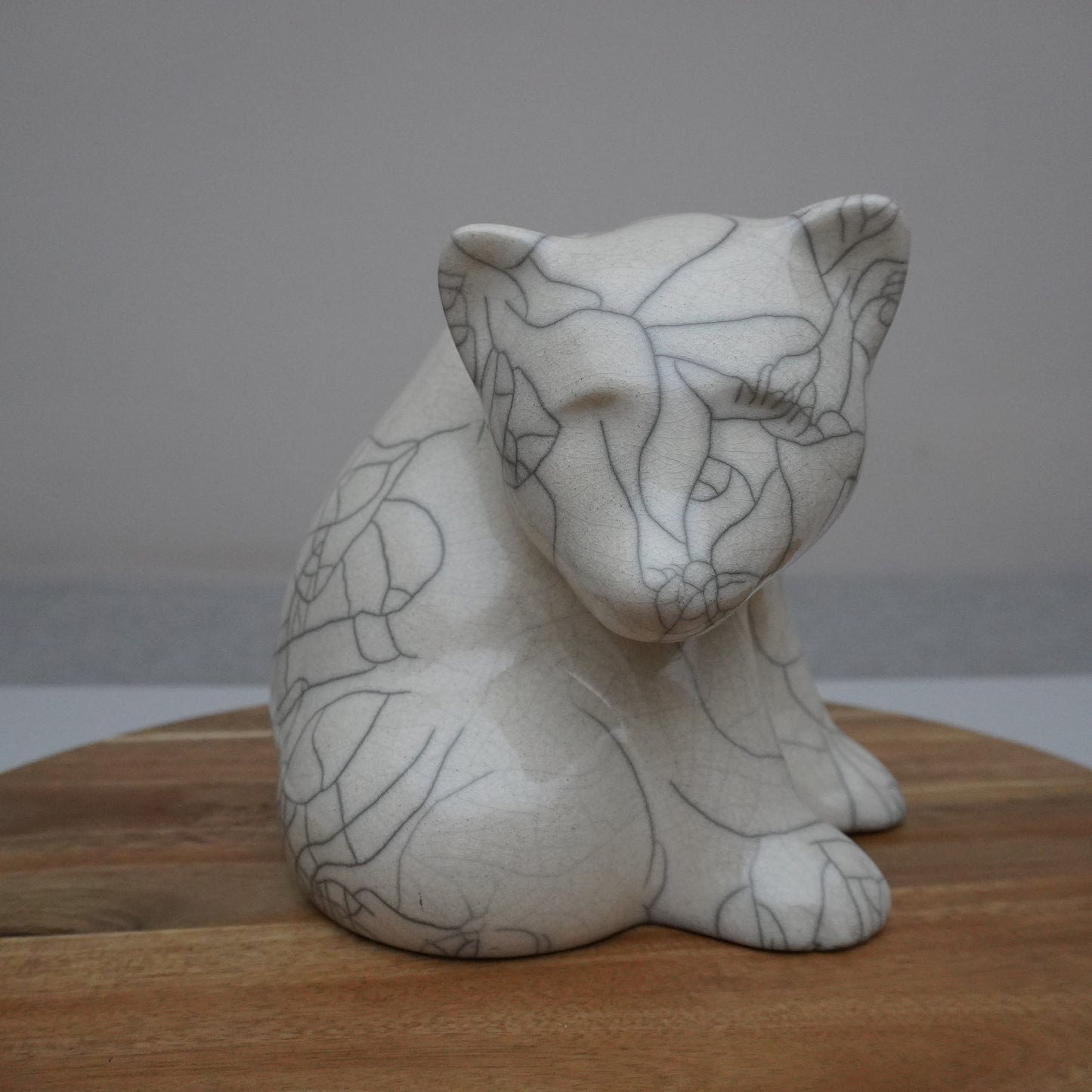 Small, White Crackled Bear (SKU:24040104)