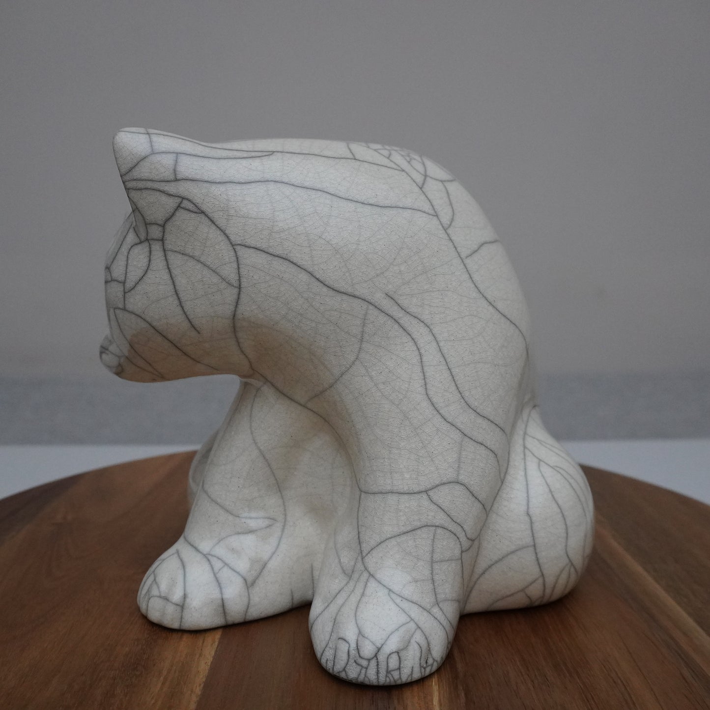 Small, White Crackled Bear (SKU:24040104)