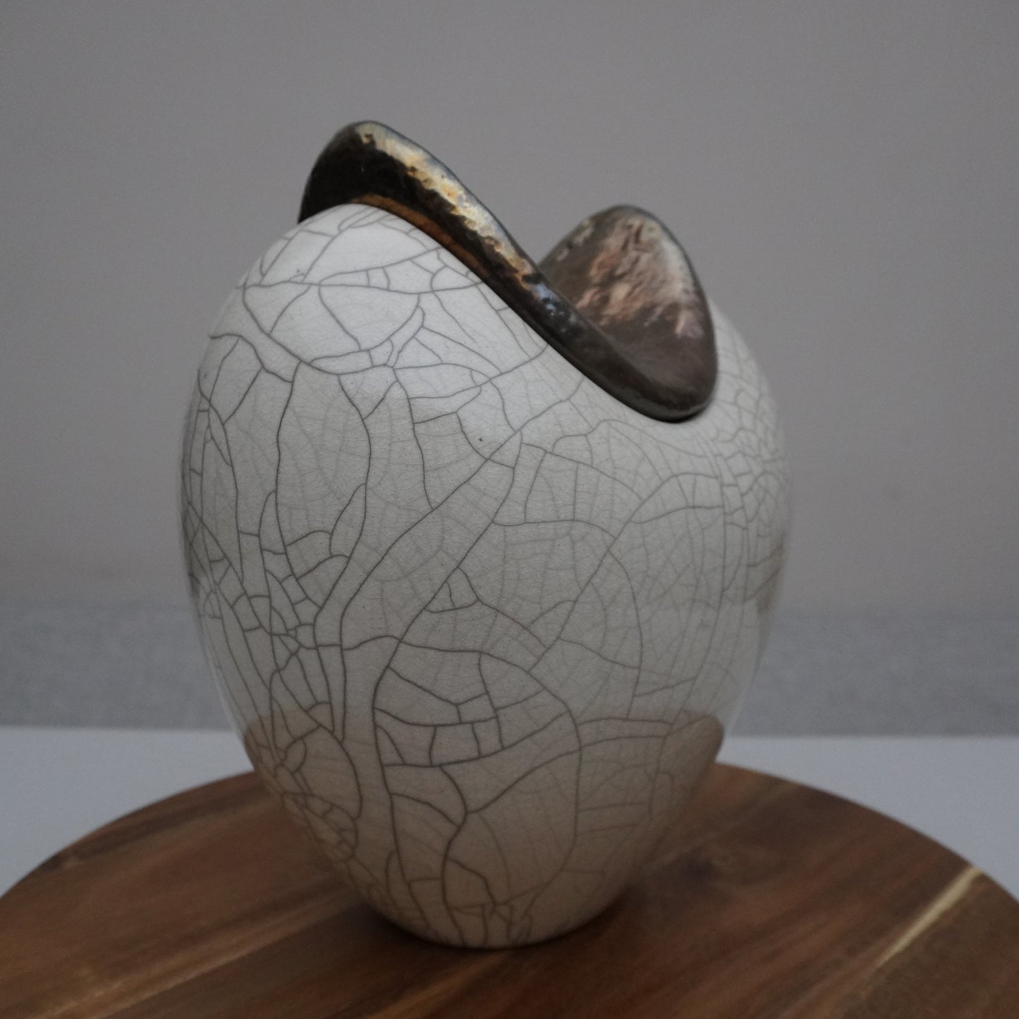 White Crackled, Heart Shaped Vessel (SKU:24040121)